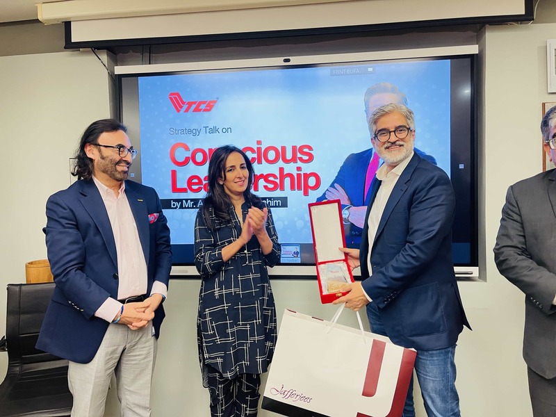Jazz CEO, Aamir Hafeez Ibrahim meets TCS Leadership